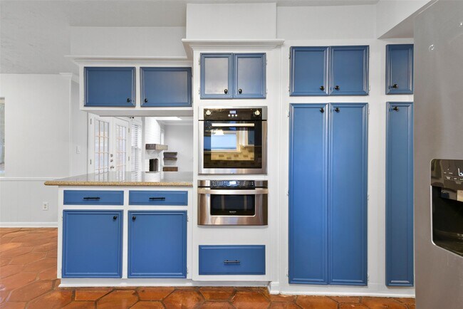 Building Photo - 3838 Glenheather Dr