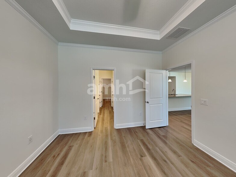 Building Photo - 1074 Heavenly Dr