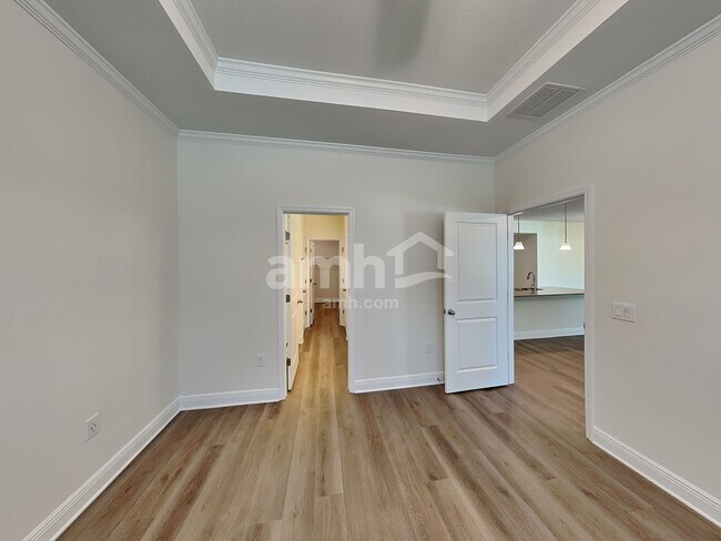 Building Photo - 1074 Heavenly Dr