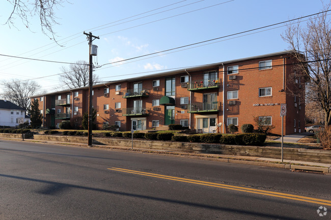 Primary Photo - Robert Morris Apartments