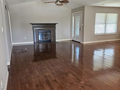 Building Photo - 8703 Fatima Dr