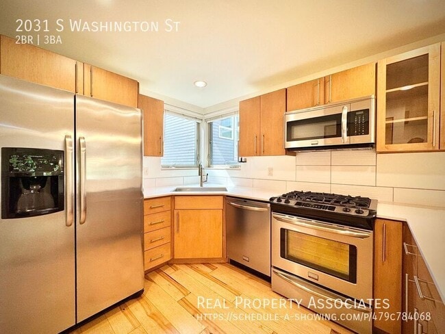 Building Photo - 2031 S Washington St