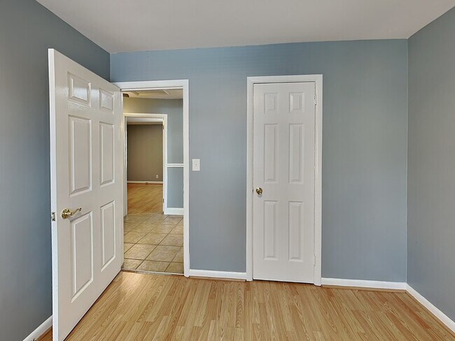 Building Photo - 3020 Wenonah Park Pl SW