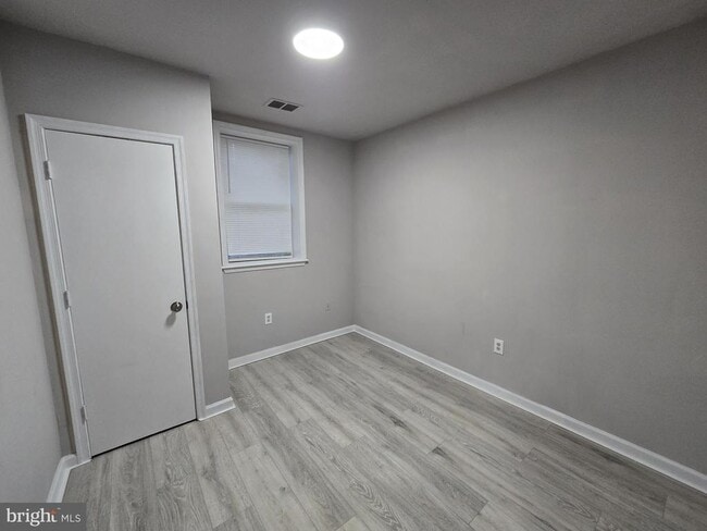 Building Photo - 5431 Baltimore Ave