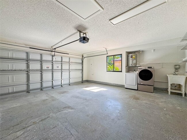 Building Photo - 2261 NW 34th Terrace