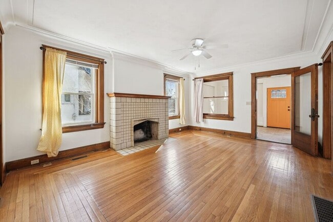 Building Photo - 228 Dorchester-