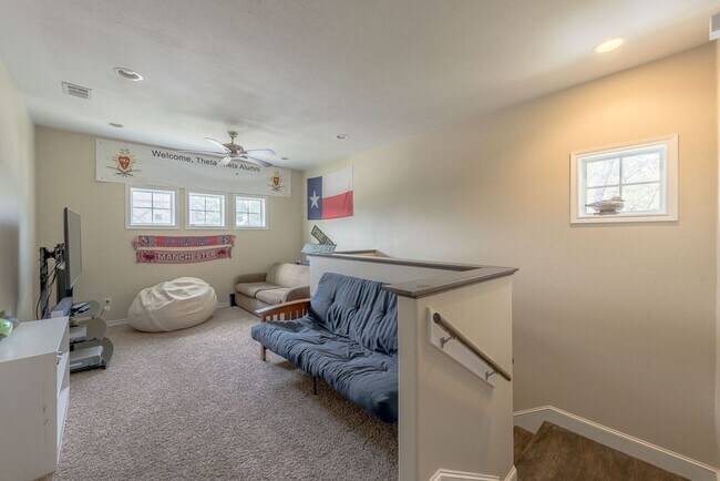 Building Photo - 4207 Aspen St
