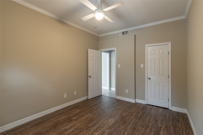 Building Photo - 4515 Briar Hollow Pl
