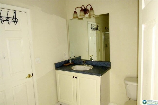 Building Photo - 929 Eden Terrace