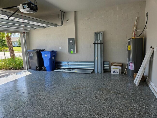 Building Photo - 3776 Maxwell Park Dr