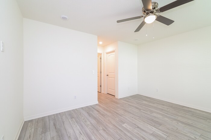 Building Photo - 218 Linda Ln