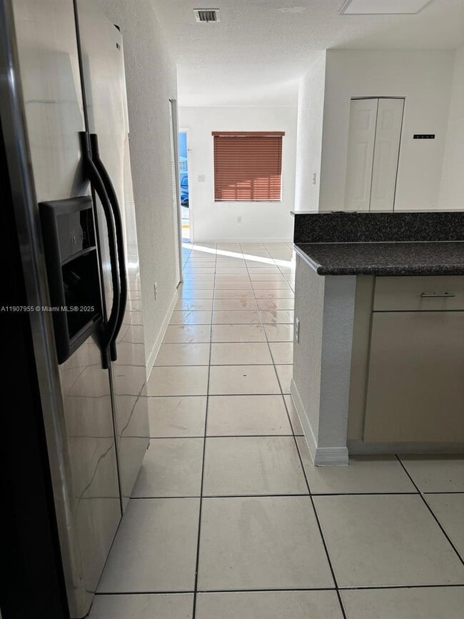 Building Photo - 2860 W 80th St