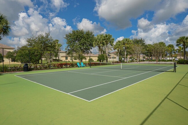 Building Photo - 9949 E Villa Cir