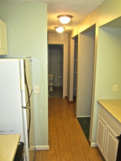 Building Photo - One Bedroom Apartment In Two Mile Creek.  ...