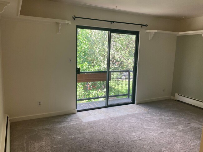 Building Photo - 3597 Nottingham Ct