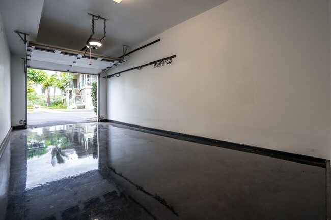 Building Photo - Pet Friendly, 3/2.5 Groundfloor Condo with...