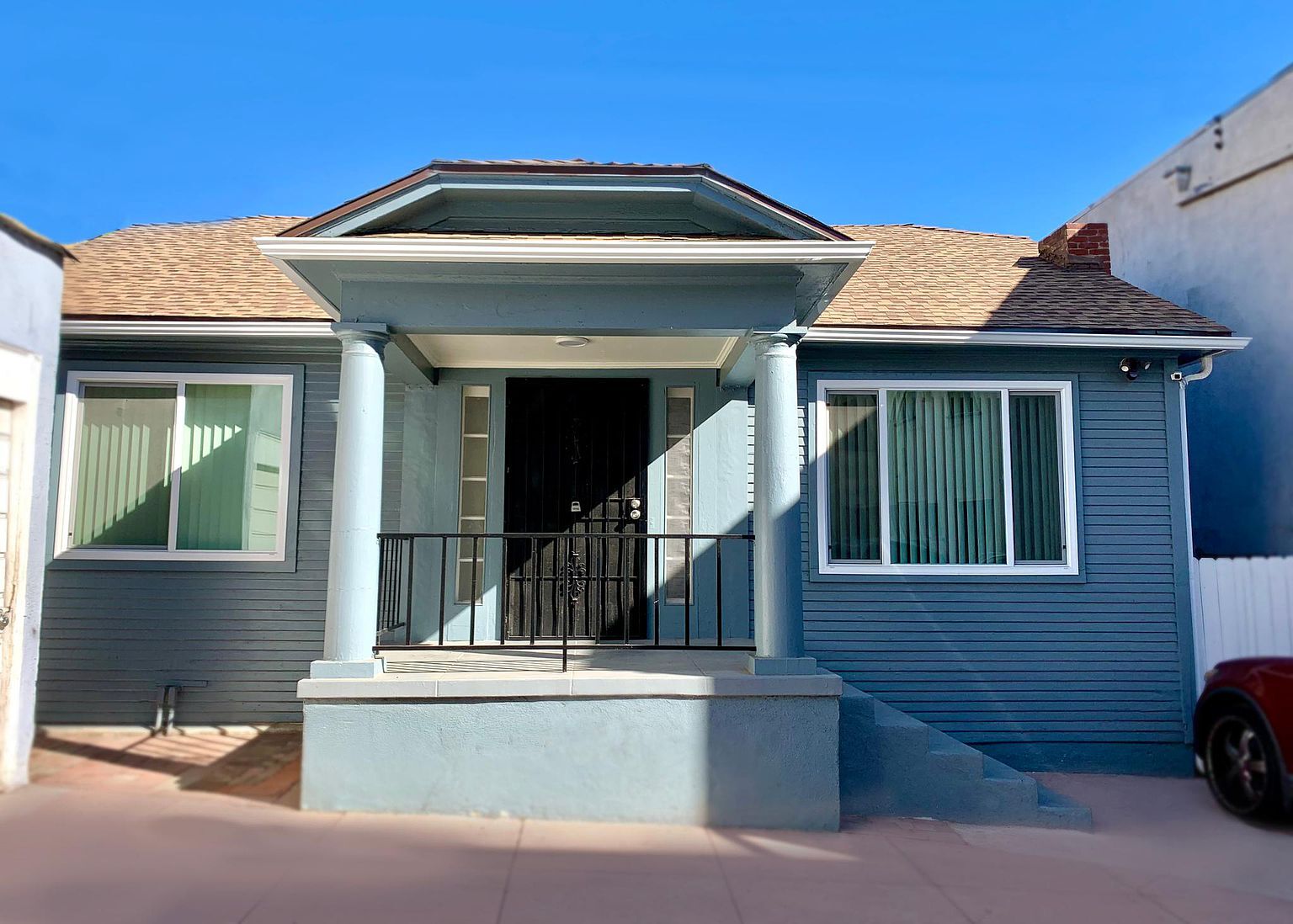 Building Photo - 540 N Harvard Blvd