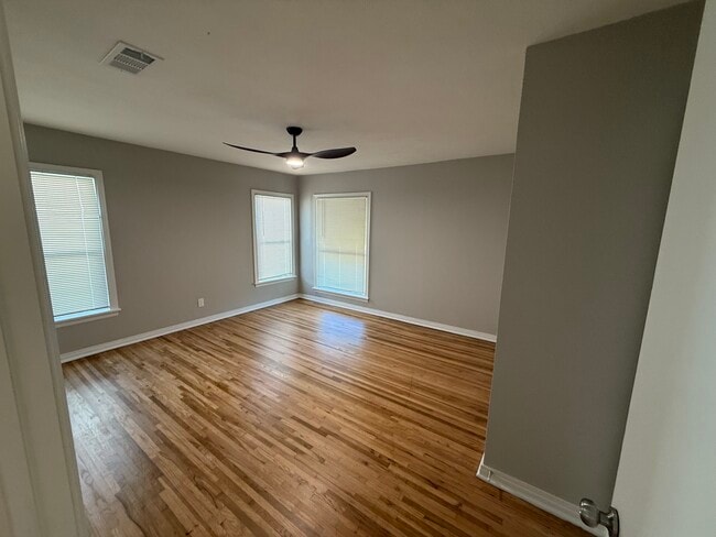 Building Photo - 3223 Cherrywood Ave