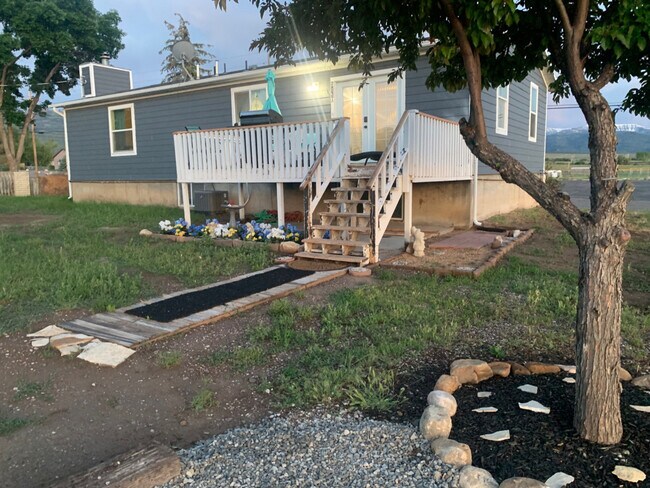 Building Photo - 515 Hawks Blvd