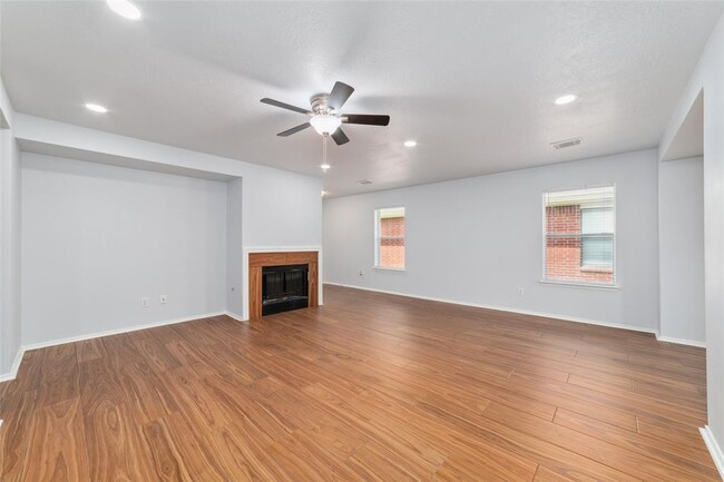 Building Photo - 12111 Country Orchard Ln