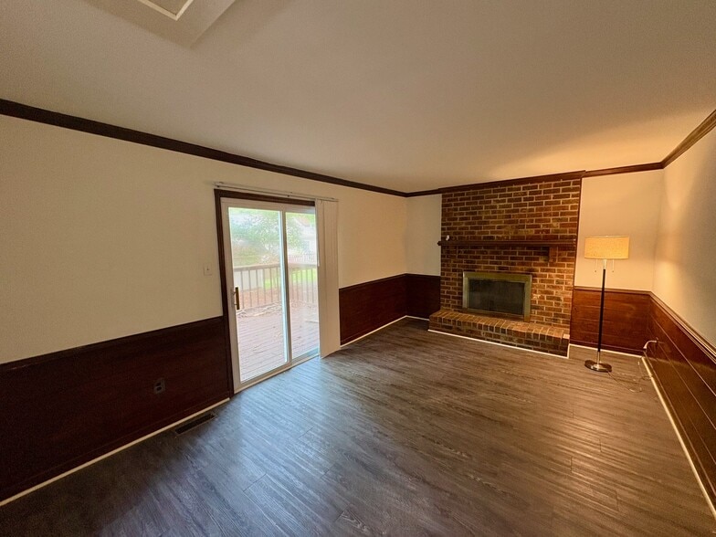 Building Photo - 4815 Junilla Ln