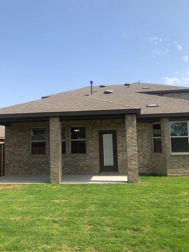 Building Photo - 6324 Wales St