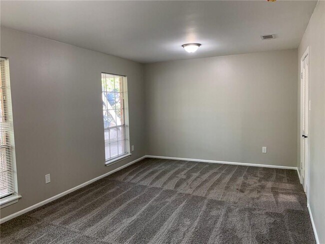 Building Photo - 11303 Titian Dr