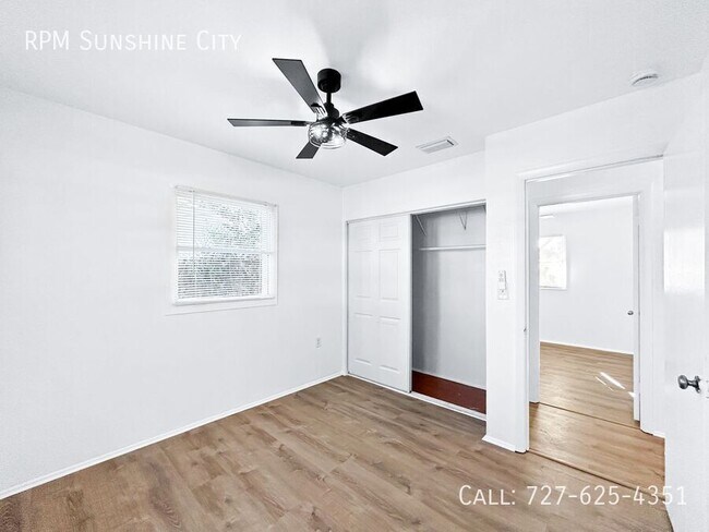 Building Photo - 3684 14th Ave SE