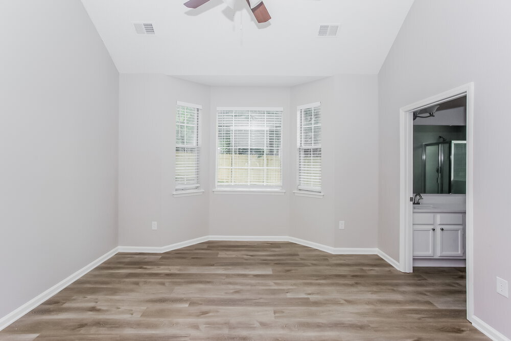 Building Photo - 7200 Daerwood Pl