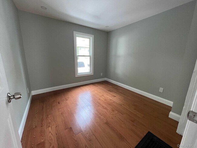 Building Photo - 21 Washington Ave