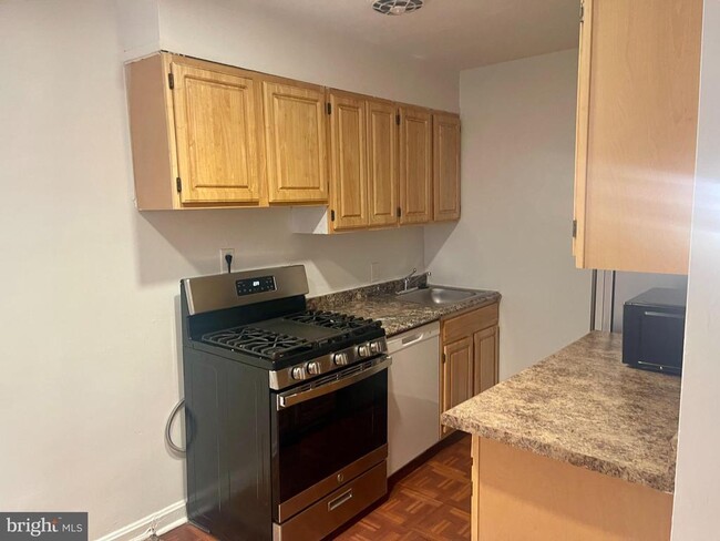 Building Photo - 2523 13th St NW