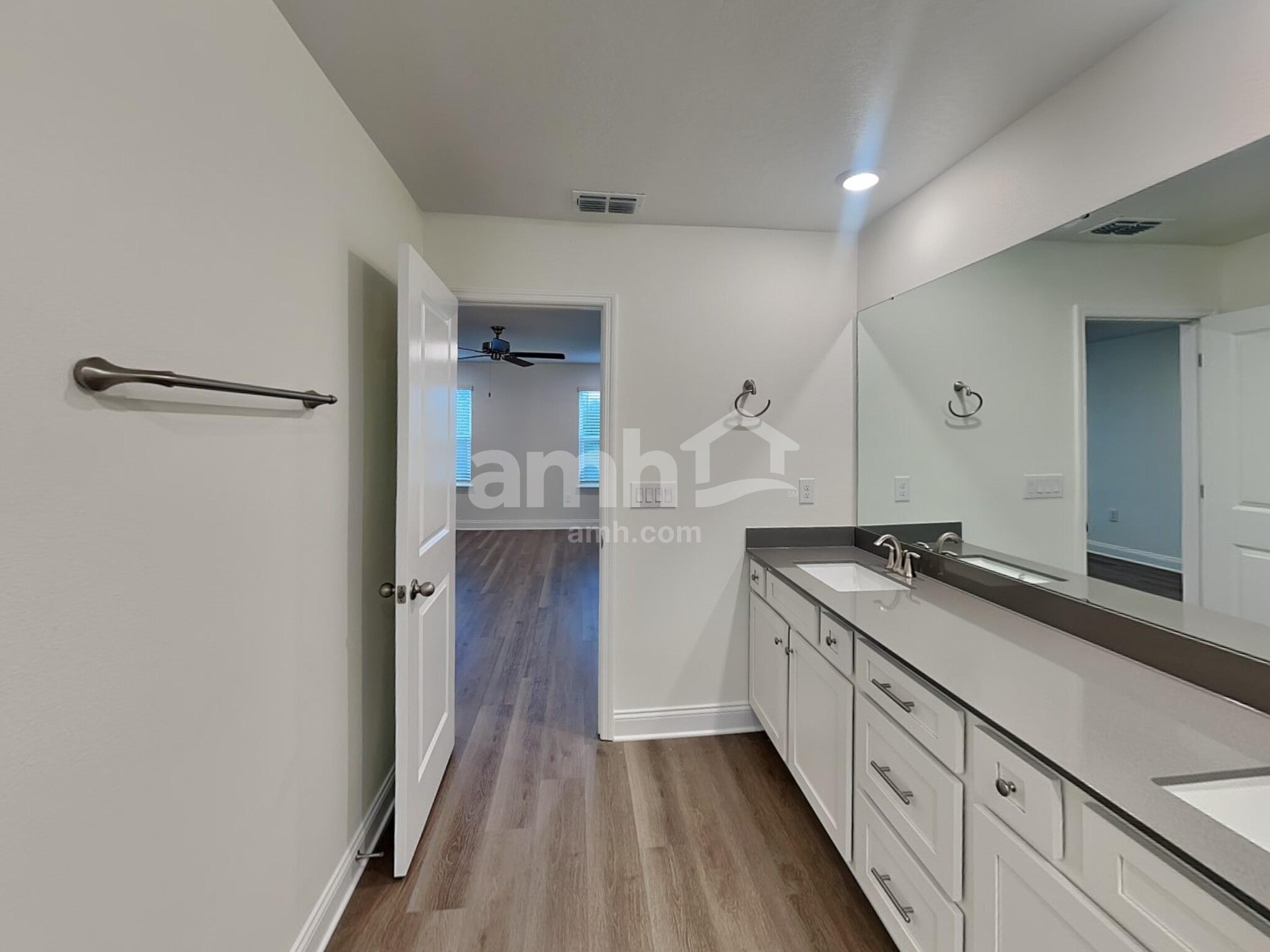 Building Photo - 223 Deanscroft Dr