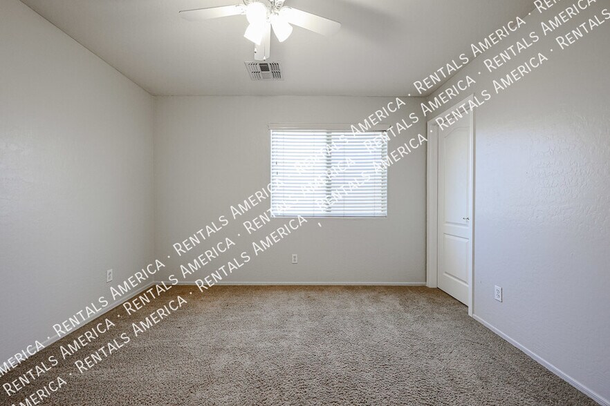 Building Photo - 1155 E Winchester Pl