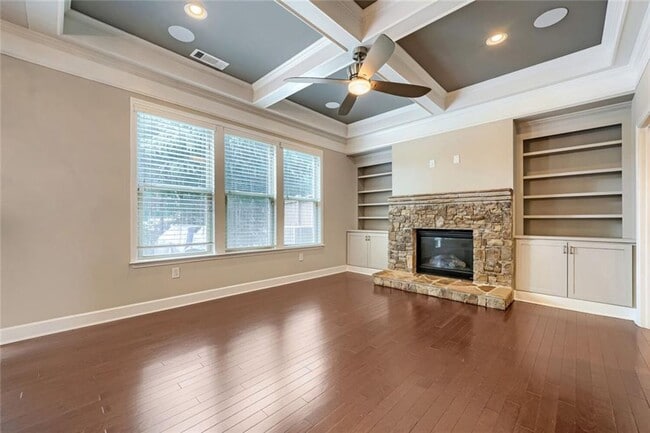 Building Photo - 2464 Norwood Dr SE
