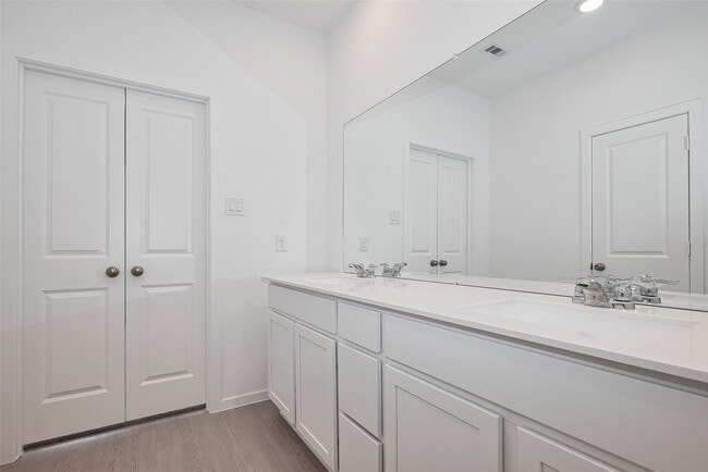 Building Photo - 21722 Colonial Medow Creek Trl