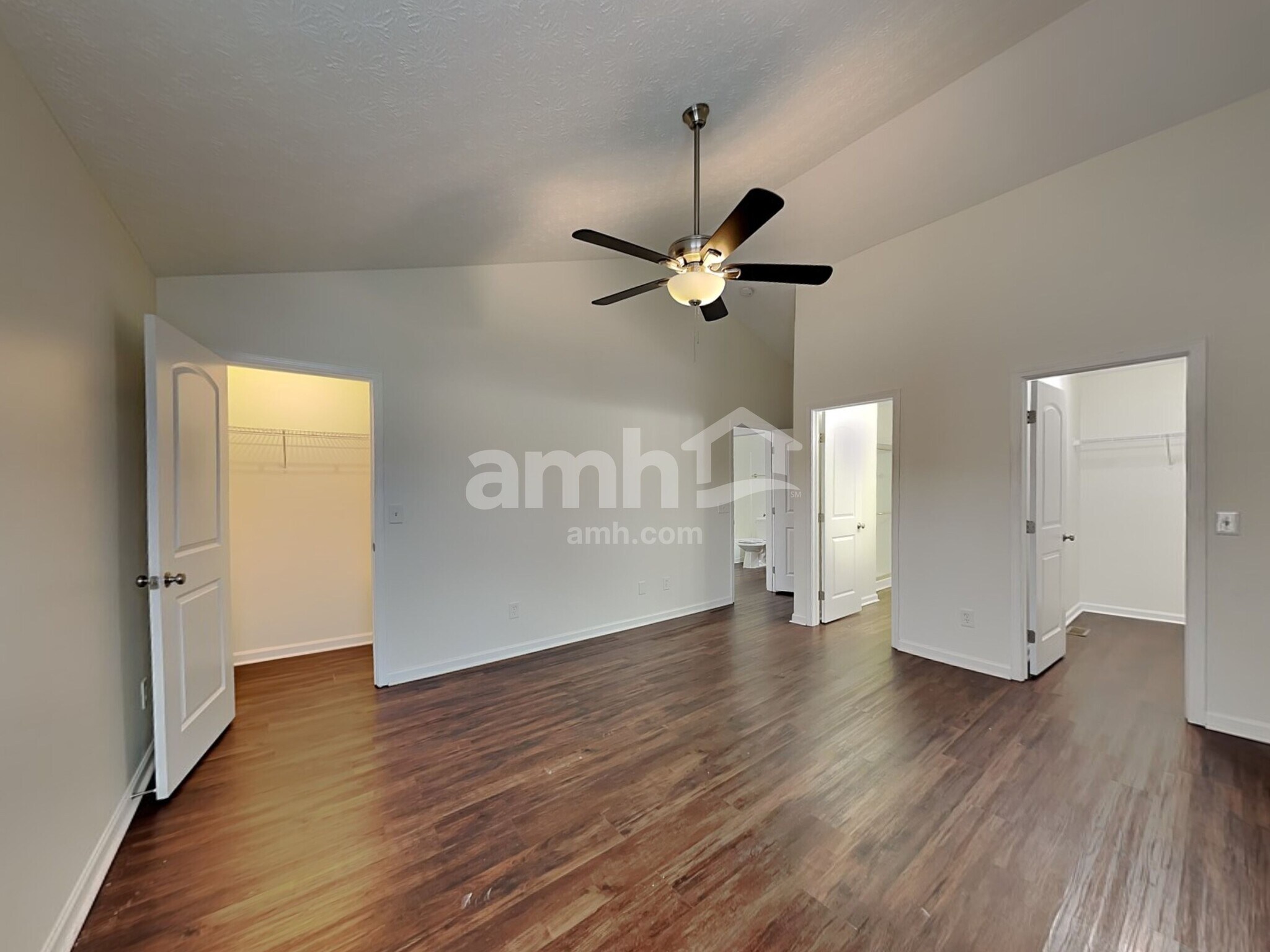 Building Photo - 1395 Ithaca Dr