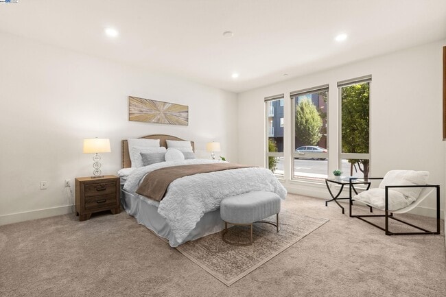 Building Photo - 1655 Delano St