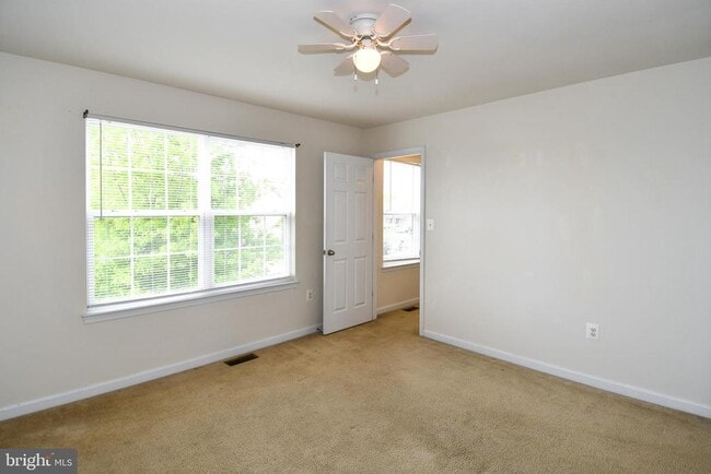 Building Photo - 3082 American Eagle Blvd