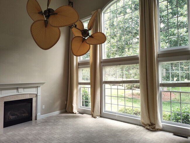 Building Photo - Georgeous home located in the  Shannamara Golf Club Community in Matthews!