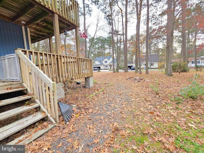 Building Photo - 13 Sailors Way