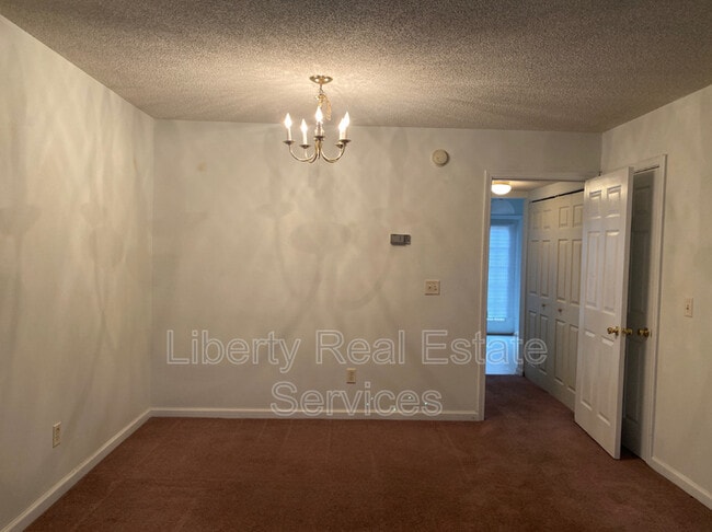 Building Photo - 1100 Pineland Ave