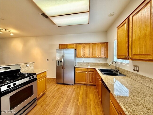 Building Photo - 1802 Ellisworth Pl