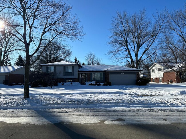 Building Photo - 2184 Cumberland Dr