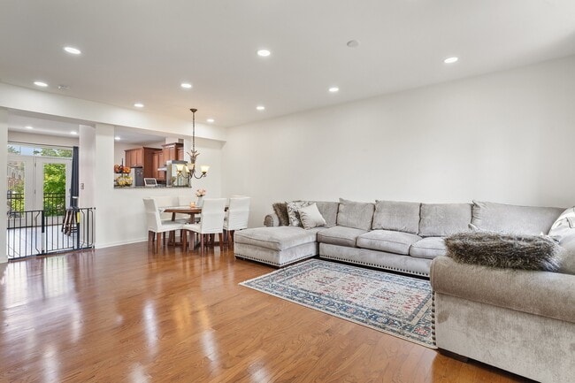 Building Photo - 2234 S Crambourne Way