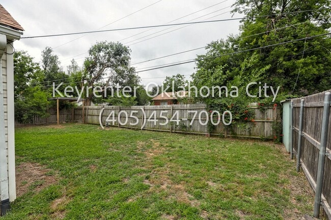 Building Photo - 1622 W Britton Rd