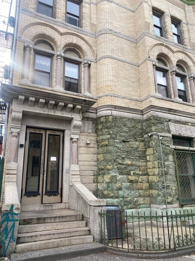 Building Photo - 99 Lembeck Ave