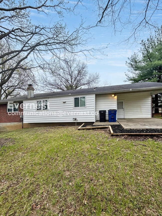 Building Photo - 12465 Shoreside Dr