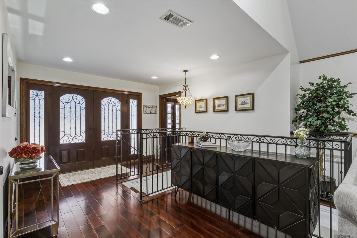 Building Photo - 6414 Highland Rd