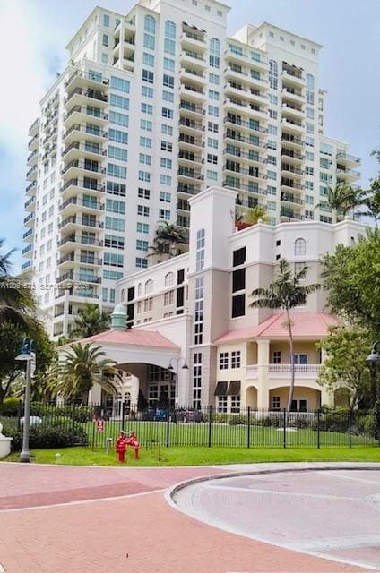 Building Photo - 600 W Las Olas Blvd