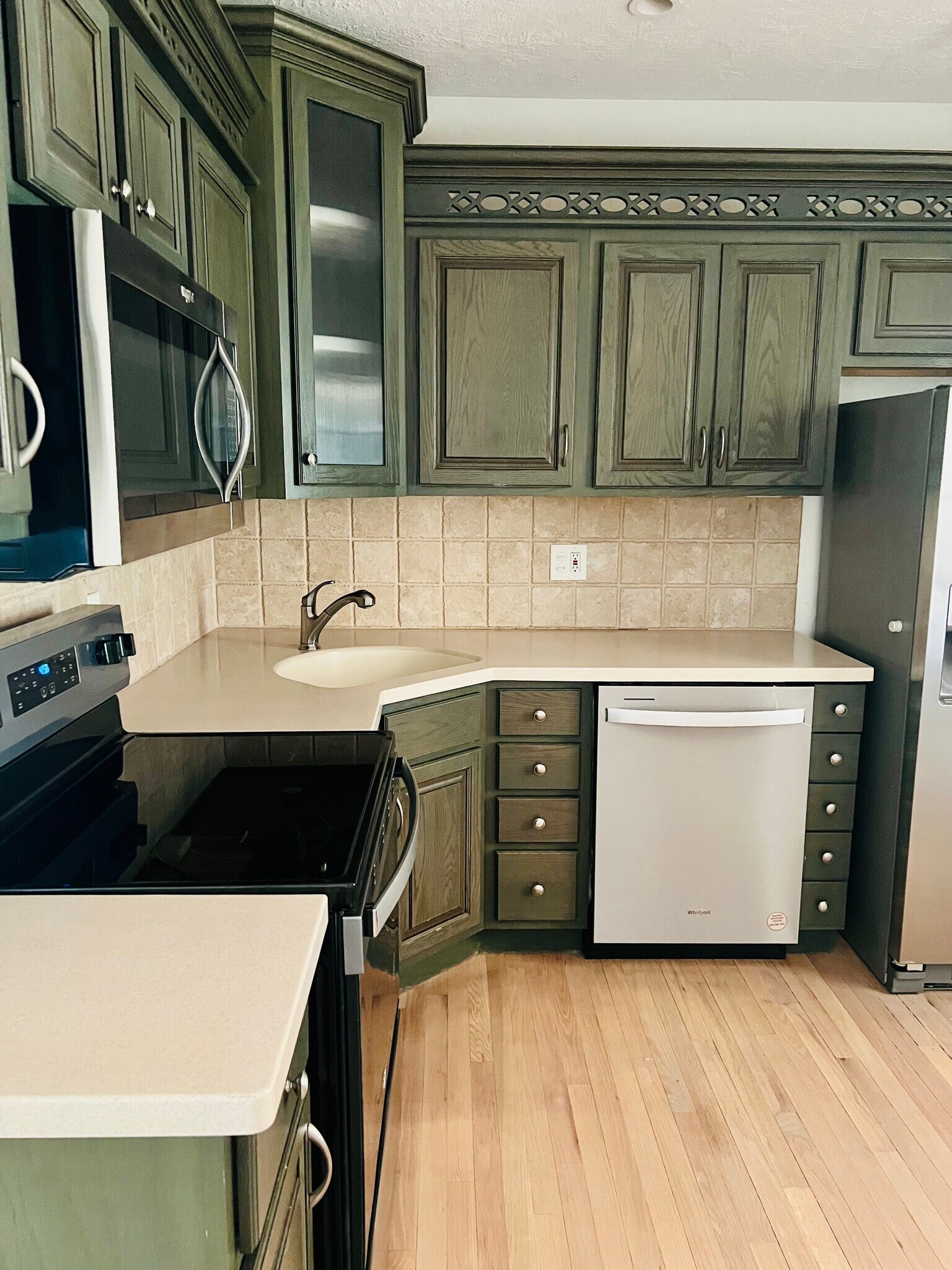 Kitchen - 6446 Dartmouth Ave N